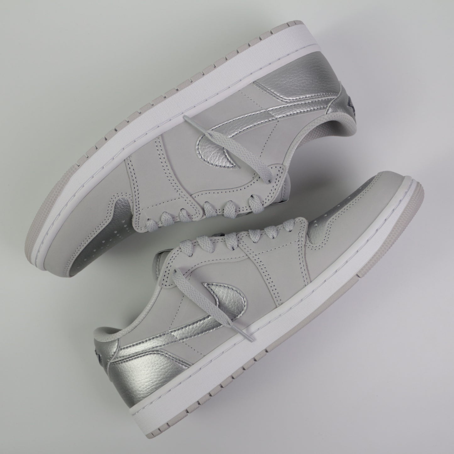Nike Air Jordan 1 Retro Low OG 'Metallic Silver'