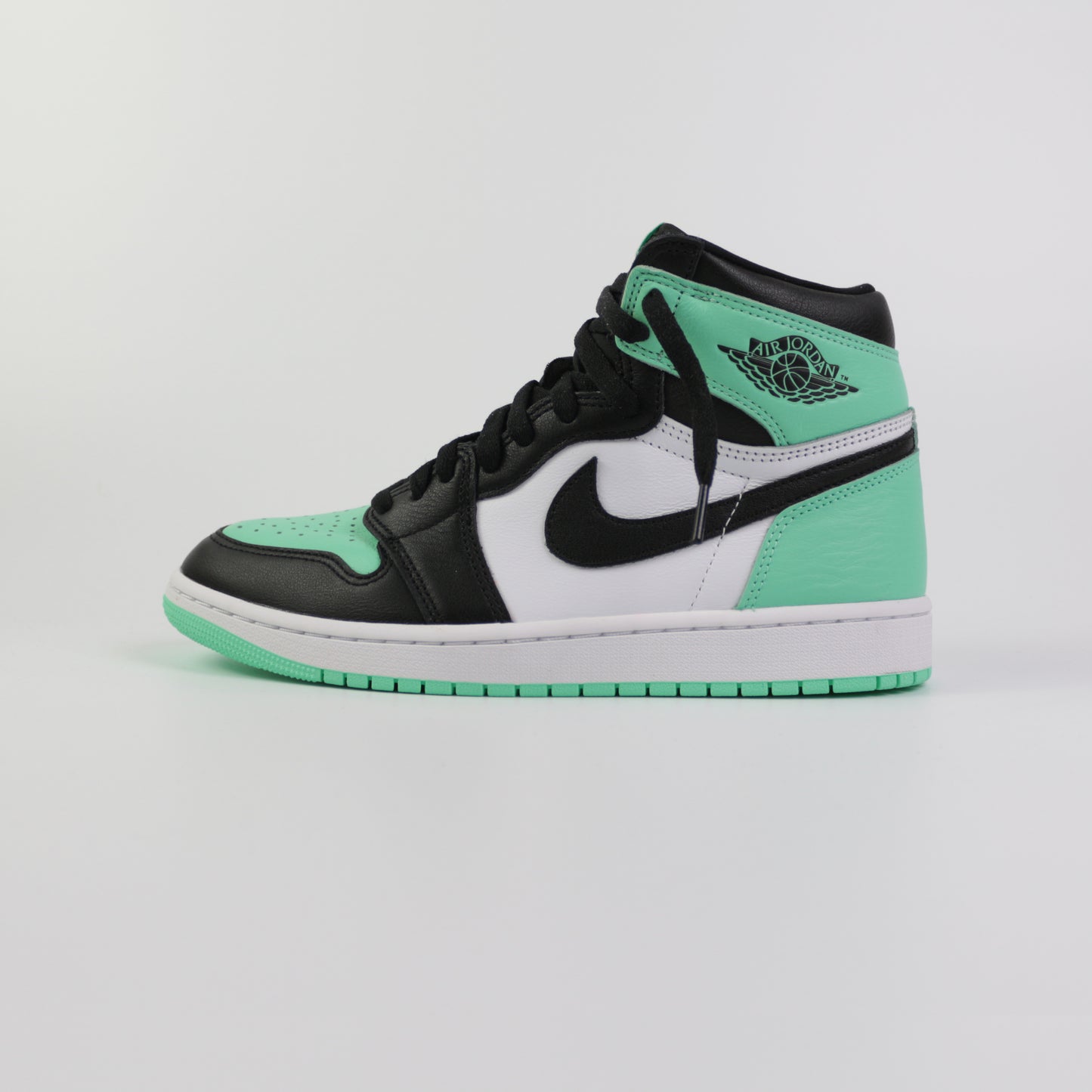 Nike Air Jordan 1 high OG retro White/ Black-Green Glow DZ5485-130
