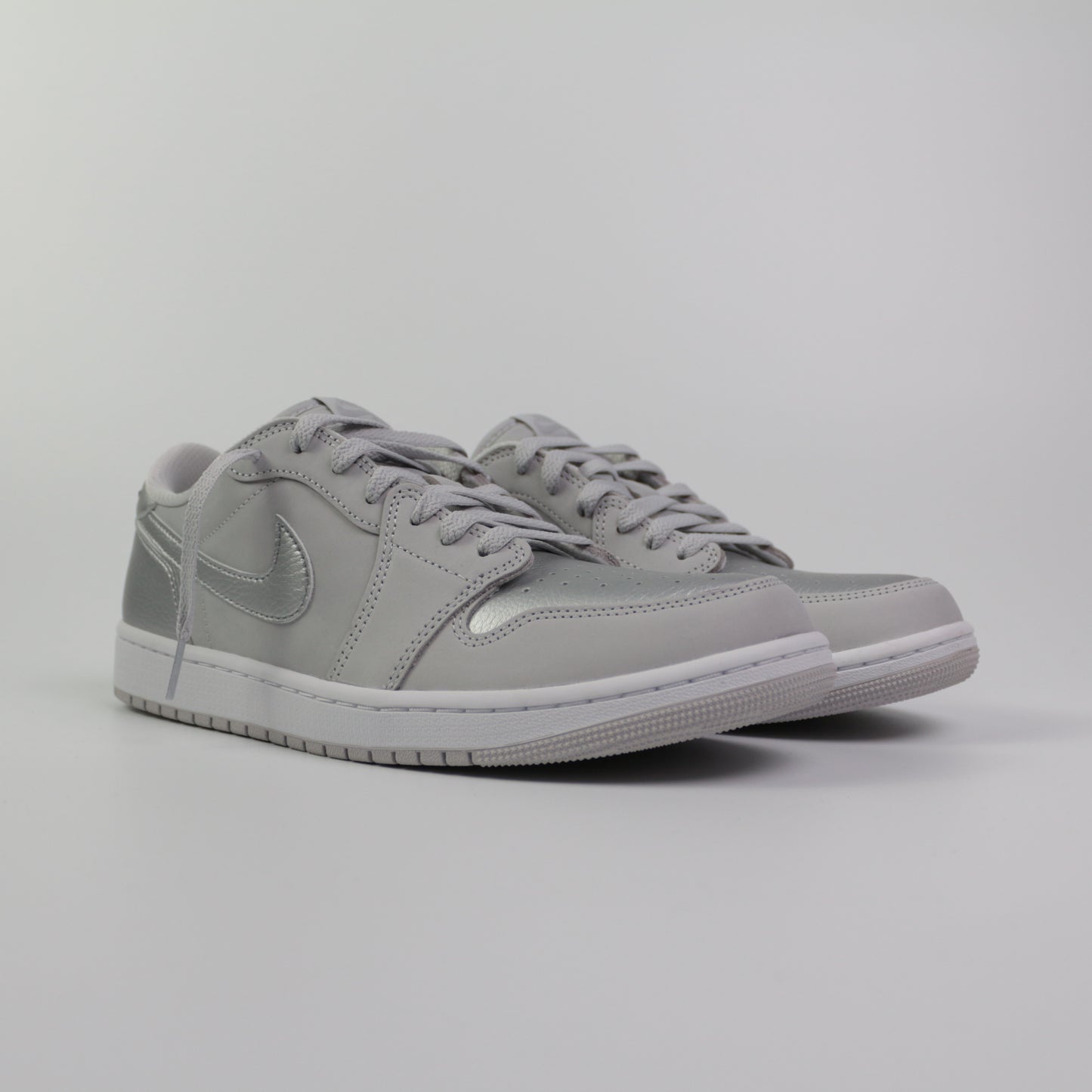 Nike Air Jordan 1 Retro Low OG 'Metallic Silver'