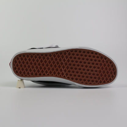Vans Knu Skool Black/True White VN0009QC6BT1