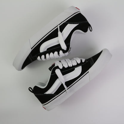 Vans Knu Skool Black/True White VN0009QC6BT1
