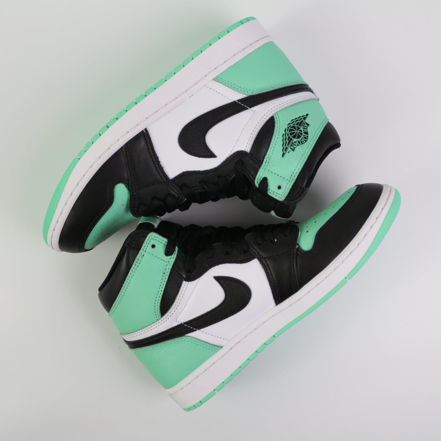 Nike Air Jordan 1 high OG retro White/ Black-Green Glow DZ5485-130
